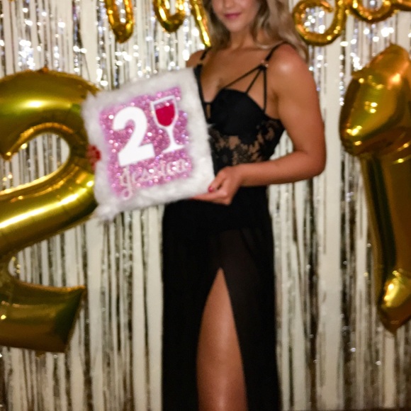 Black dress - Picture 2 of 2